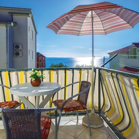 Lovely Apartment In Omis With Kitchenette المظهر الخارجي الصورة