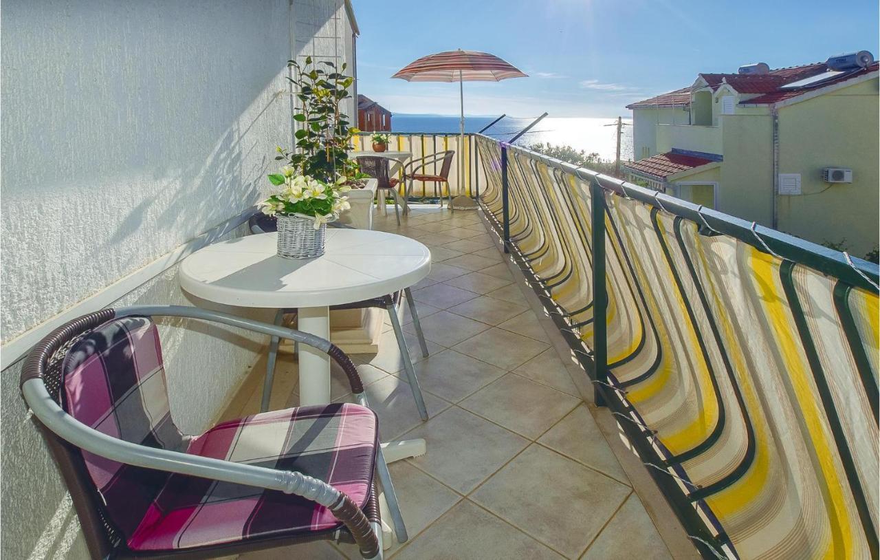 Lovely Apartment In Omis With Kitchenette المظهر الخارجي الصورة