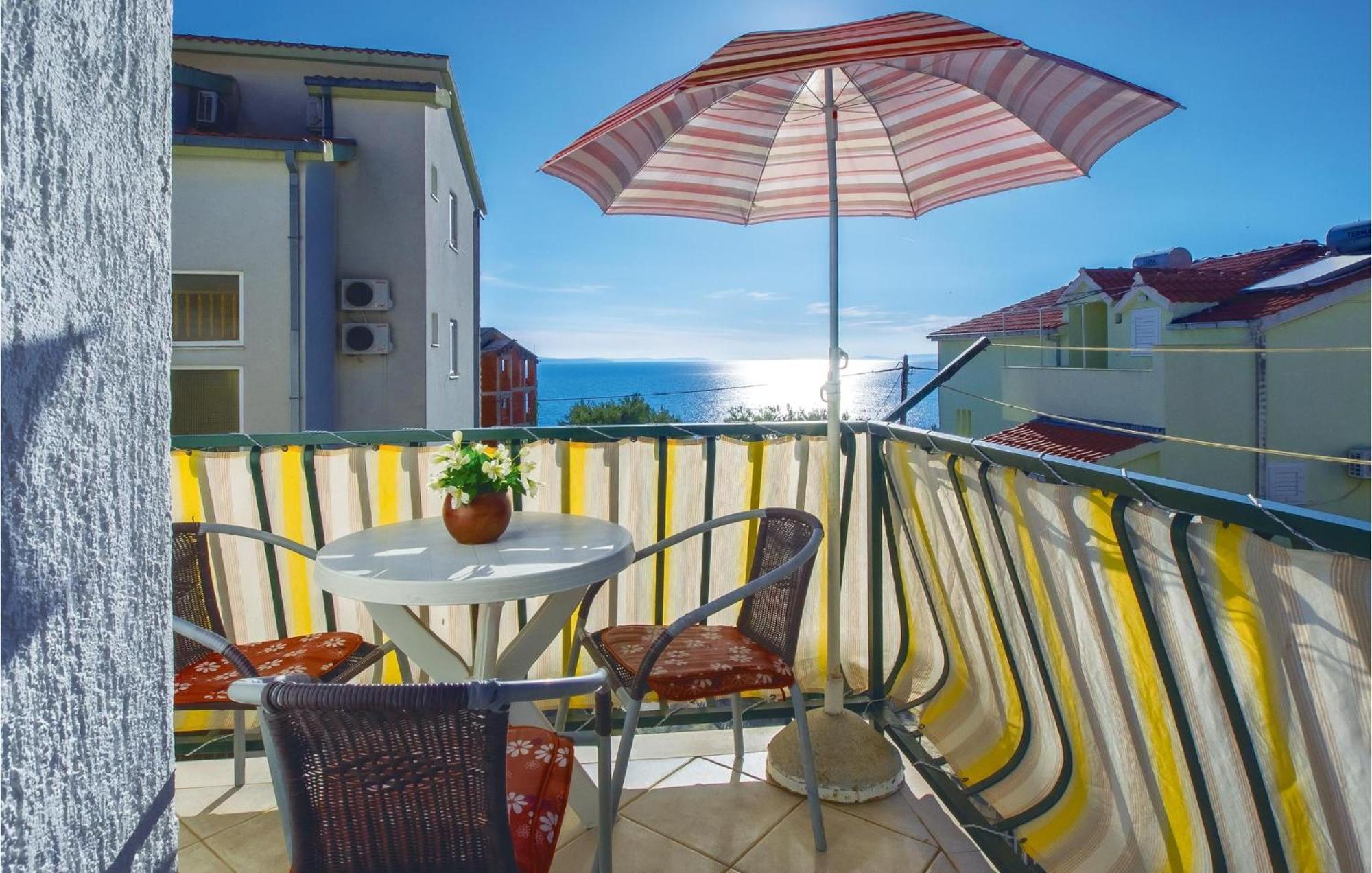 Lovely Apartment In Omis With Kitchenette المظهر الخارجي الصورة